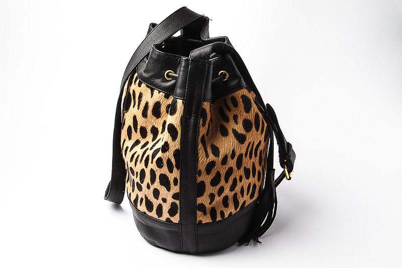 ELIN BUCKET BAG - BLACK CHEETAH